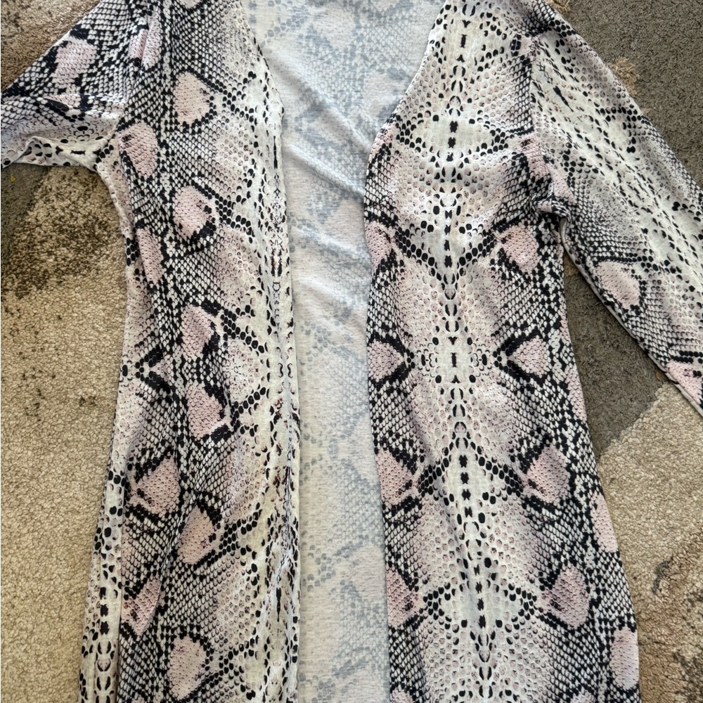 Women's Snakeskin Pattern Cardigan